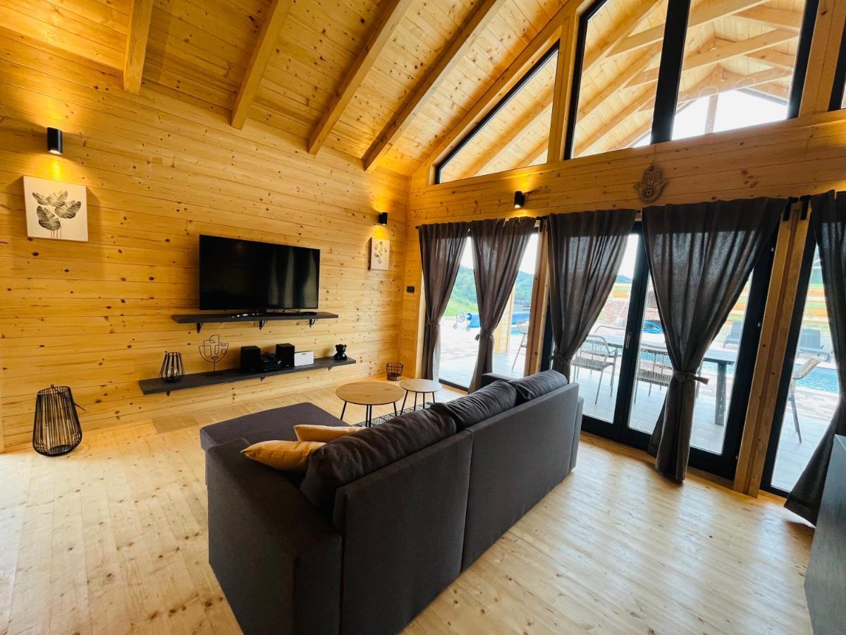 Holiday House Adamo Selno エクステリア 写真