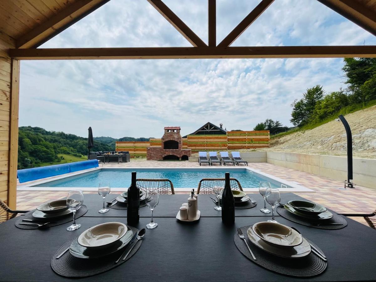 Holiday House Adamo Selno エクステリア 写真