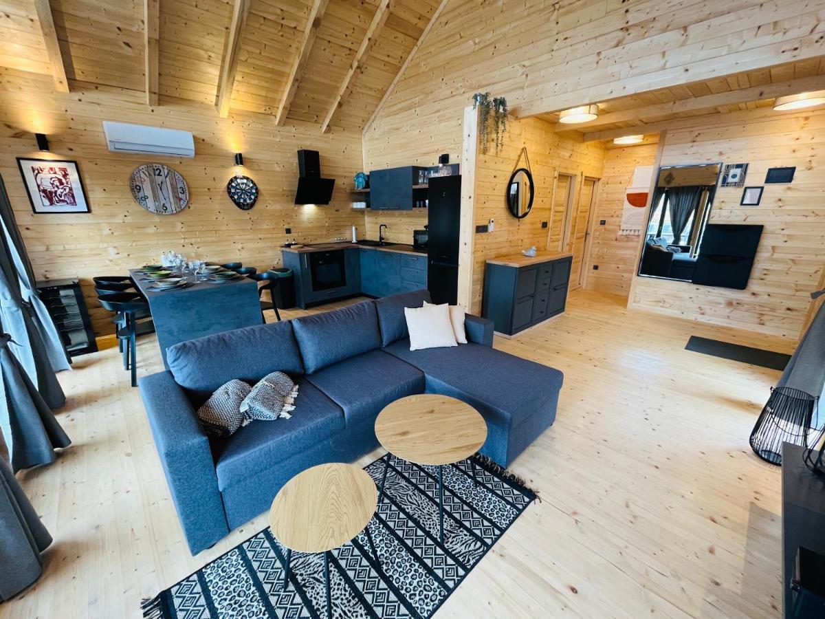 Holiday House Adamo Selno エクステリア 写真