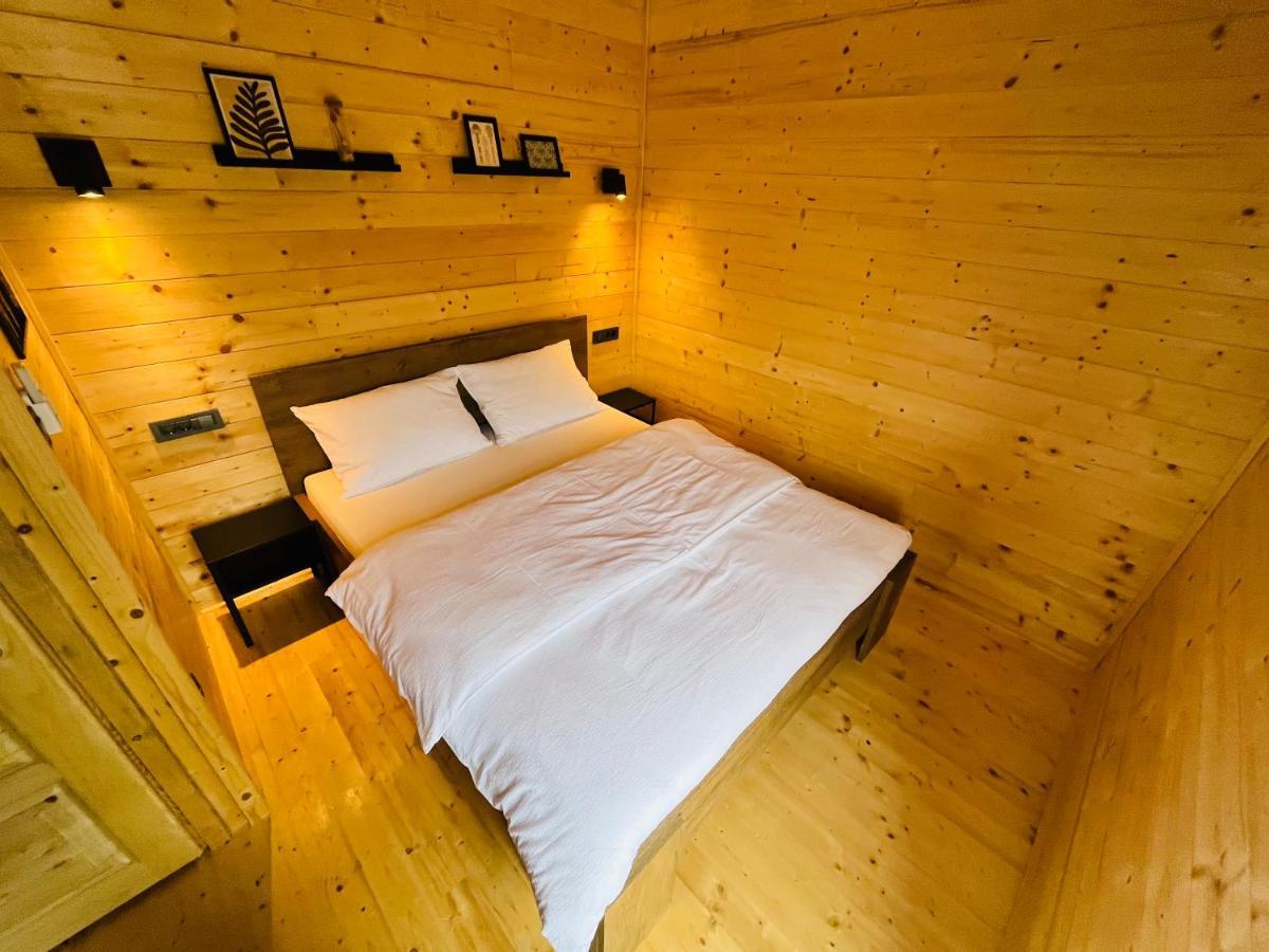 Holiday House Adamo Selno エクステリア 写真